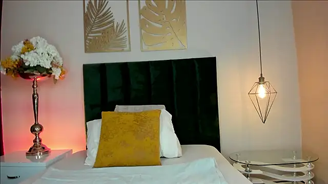 Snapshot of AnnaDenver chatting on March 2026 12:48:02 AM AnnaDenver online show from March 2026 12:48:02 AM