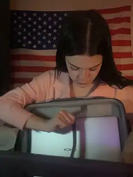 vilenamore online show from February 2026 01:01:02 AM