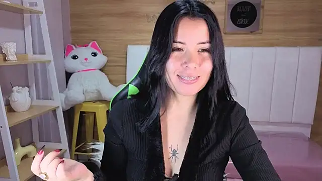 Kylia a online show from April 2026 07:56:02 PM