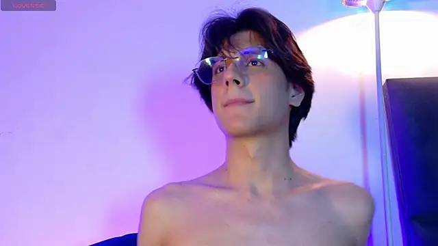 lui x dust online show from April 2026 07:45:01 AM