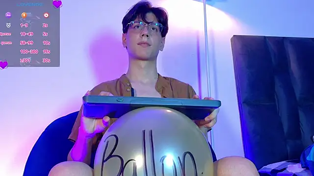 lui x dust online show from April 2026 09:23:02 PM