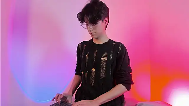 Snapshot of lui_x_dust chatting on June 2026 09:53:01 PM lui x dust online show from June 2026 09:53:01 PM