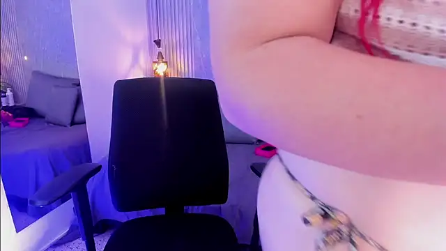 Snapshot of Eva_milfxxx chatting on March 2026 01:33:02 AM Eva milfxxx online show from March 2026 01:33:02 AM