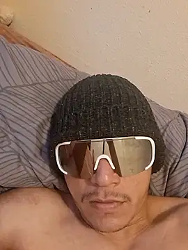 gueboloco2626 online show from February 2026 01:22:02 PM