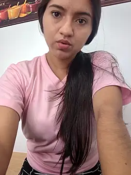 DulceCaroX online show from May 2026 12:34:02 PM