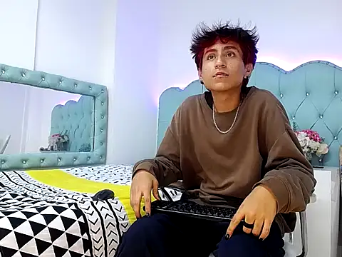 Snapshot of ShakoSk8 chatting on February 2026 03:40:02 AM ShakoSk8 online show from February 2026 03:40:02 AM