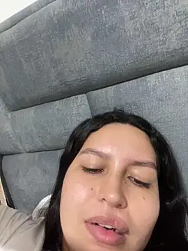 Ivonee777 online show from April 2026 01:25:02 AM