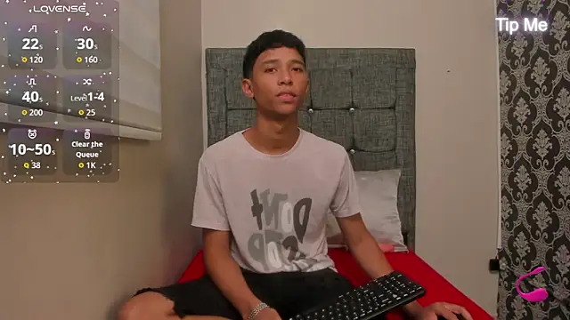 Little Twink19x online show from May 2026 07:22:02 PM