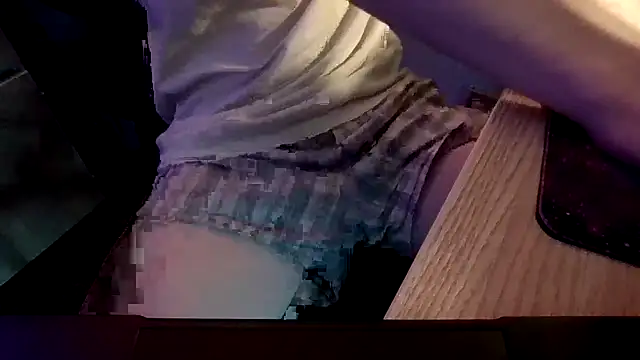 DLcollegeroomatesneedcash online show from February 2026 10:30:02 PM