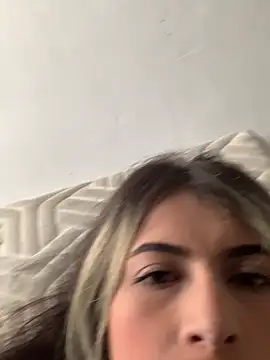 Candy Lennon online show from March 2026 07:20:02 PM