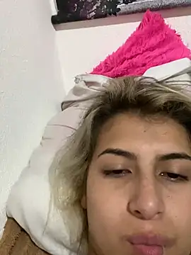 Candy Lennon online show from April 2026 04:59:01 PM