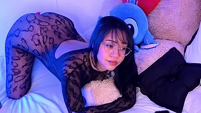 Snapshot of AriaKyle chatting on April 2026 01:47:01 AM AriaKyle online show from April 2026 01:47:01 AM