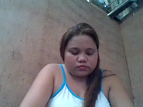 Snapshot of sweetlyn31 chatting on June 2026 03:02:02 AM sweetlyn31 online show from June 2026 03:02:02 AM