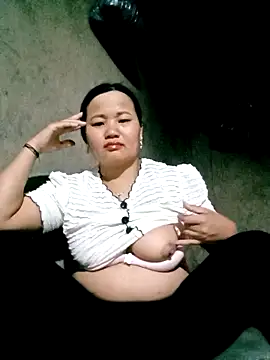 Snapshot of chubby0011 chatting on April 2026 12:35:02 PM chubby0011 online show from April 2026 12:35:02 PM