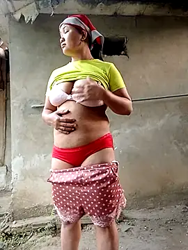 Snapshot of chubby0011 chatting on April 2026 12:27:01 AM chubby0011 online show from April 2026 12:27:01 AM