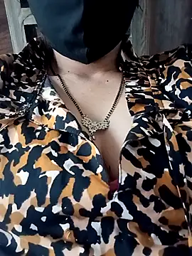 Vandana122 online show from March 2026 05:35:01 AM