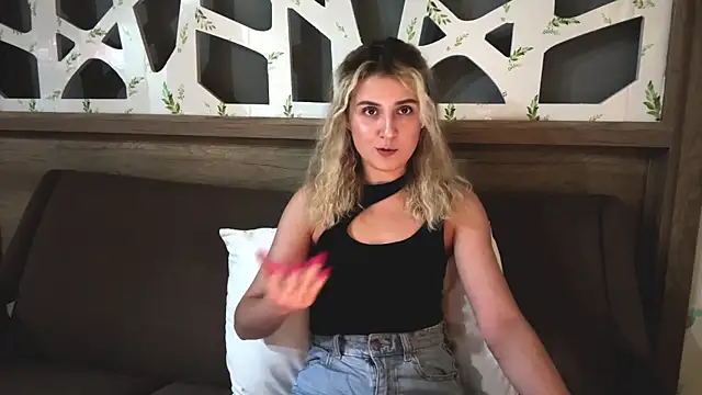 ConcepcionPang online show from February 2026 12:24:02 PM