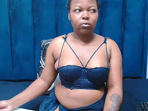 Snapshot of CrazeAss chatting on February 2026 04:04:01 PM CrazeAss online show from February 2026 04:04:01 PM