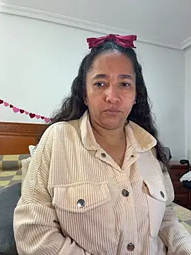 Snapshot of CrystalIvy chatting on March 2026 08:09:02 AM CrystalIvy online show from March 2026 08:09:02 AM