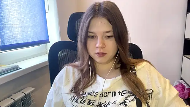 TomikoPfau online show from March 2026 08:19:02 AM