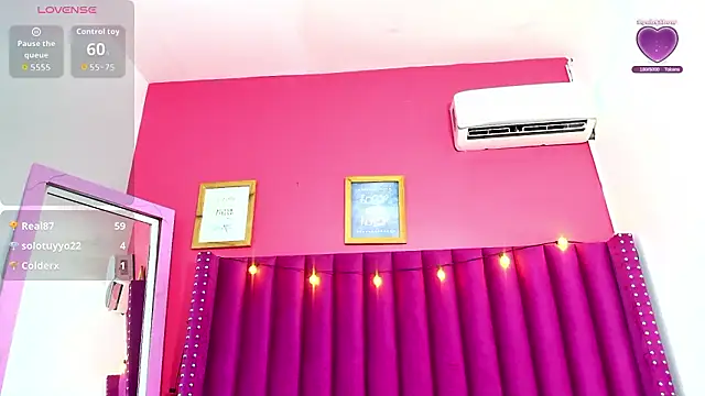 Snapshot of curvybuffgirllll chatting on March 2026 07:29:01 PM curvybuffgirllll online show from March 2026 07:29:01 PM