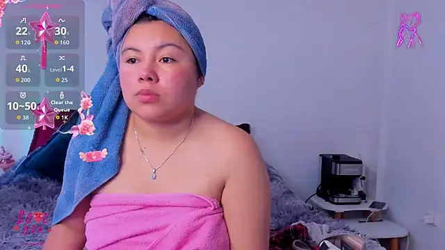 Snapshot of lucy_blush chatting on June 2026 01:12:01 PM lucy blush online show from June 2026 01:12:01 PM
