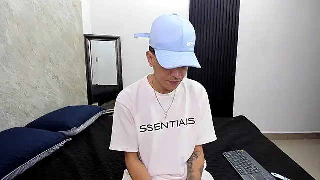 Mick-lollipop online show from February 2026 07:23:01 PM