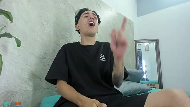 Mick-lollipop online show from April 2026 07:40:01 PM