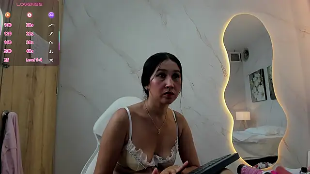 Snapshot of Annipetite_ chatting on March 2026 09:09:02 PM Annipetite online show from March 2026 09:09:02 PM