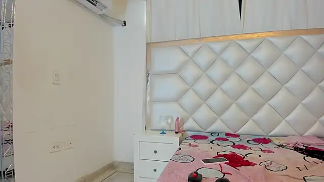 michelleblair1 online show from May 2026 04:14:01 PM