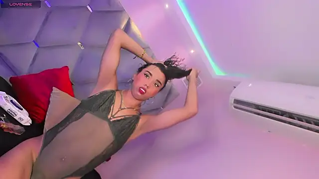 Snapshot of Daniiela_Ember chatting on March 2026 12:21:01 PM Daniiela Ember online show from March 2026 12:21:01 PM