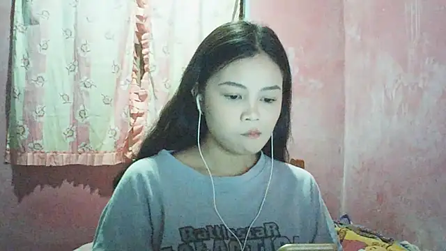 Snapshot of DessertFlower chatting on April 2026 12:49:01 PM DessertFlower online show from April 2026 12:49:01 PM