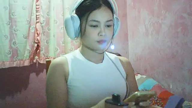 DessertFlower online show from April 2026 03:42:01 AM