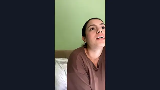 KimbraCotreau online show from February 2026 05:22:02 PM