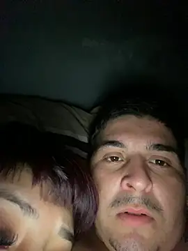 Snapshot of ELPETIHUB chatting on April 2026 03:53:02 AM ELPETIHUB online show from April 2026 03:53:02 AM