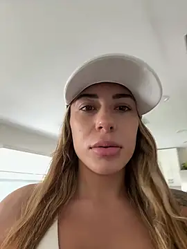 lucymiami1 online show from February 2026 07:43:01 PM