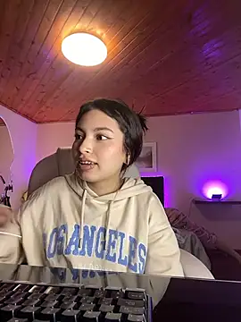 Snapshot of Mady_Pink chatting on March 2026 04:28:02 AM Mady Pink online show from March 2026 04:28:02 AM