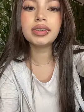 Snapshot of Mady_Pink chatting on March 2026 01:43:02 AM Mady Pink online show from March 2026 01:43:02 AM