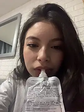 Snapshot of Mady_Pink chatting on March 2026 04:40:01 AM Mady Pink online show from March 2026 04:40:01 AM