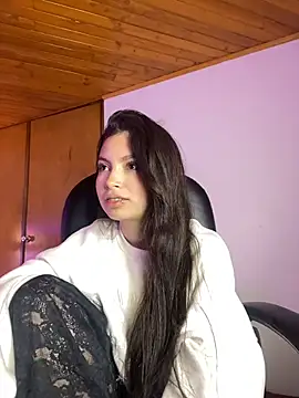 Snapshot of Mady_Pink chatting on April 2026 03:34:01 AM Mady Pink online show from April 2026 03:34:01 AM