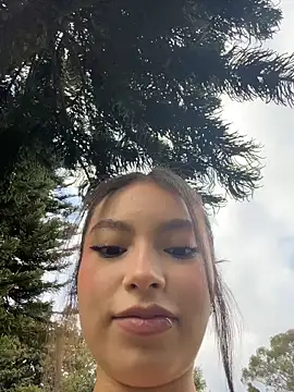 Snapshot of Mady_Pink chatting on April 2026 10:14:02 PM Mady Pink online show from April 2026 10:14:02 PM