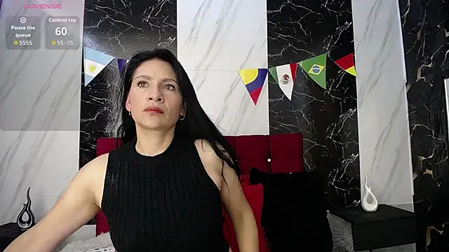 Snapshot of SofiaMoreno_ chatting on June 2026 05:11:02 PM SofiaMoreno online show from June 2026 05:11:02 PM