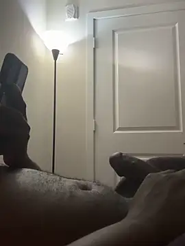 Snapshot of makeherfeelg chatting on February 2026 03:07:02 AM makeherfeelg online show from February 2026 03:07:02 AM