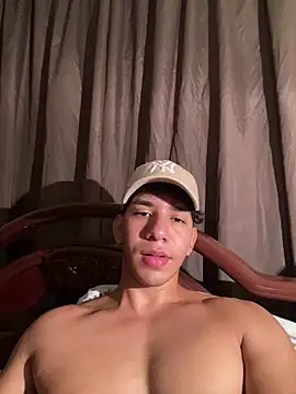 Alejandrososas online show from June 2026 06:17:01 PM