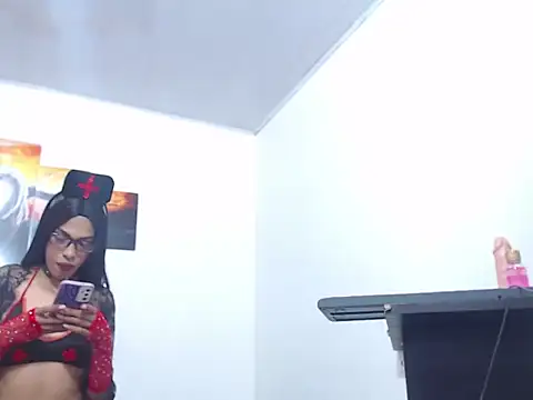 Snapshot of cellesthee chatting on February 2026 11:03:01 PM cellesthee online show from February 2026 11:03:01 PM