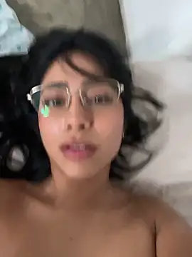 Linarodri online show from May 2026 09:00:02 PM