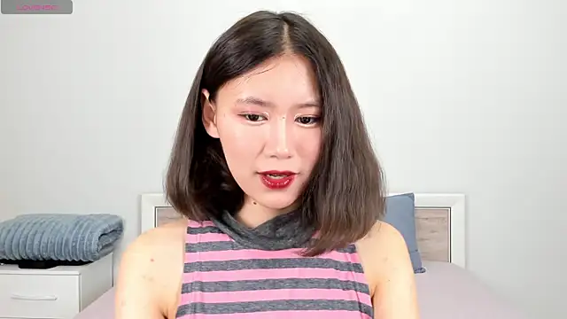 Kiraeko online show from May 2026 04:45:01 PM