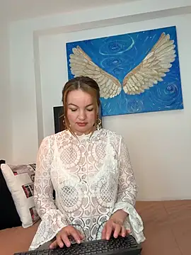 Viictoria-Jones online show from April 2026 10:15:01 AM