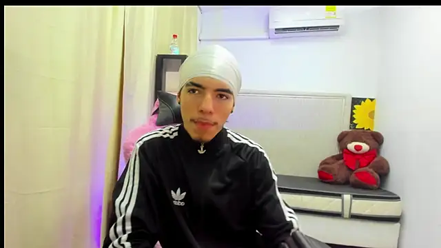 Bad bunnyy  online show from March 2026 03:35:02 PM