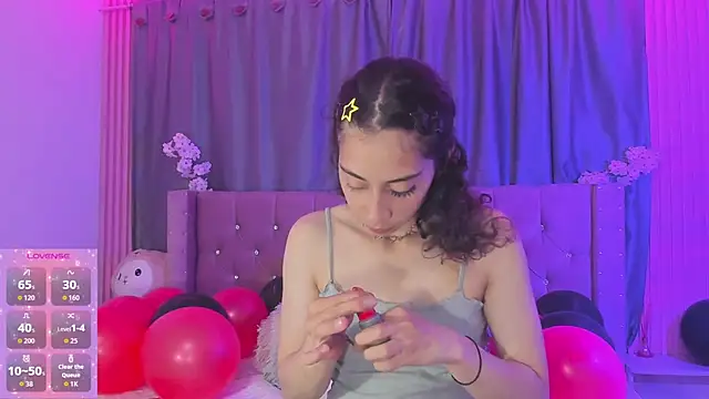 Snapshot of Kiara_lovely chatting on March 2026 04:02:02 AM Kiara lovely online show from March 2026 04:02:02 AM